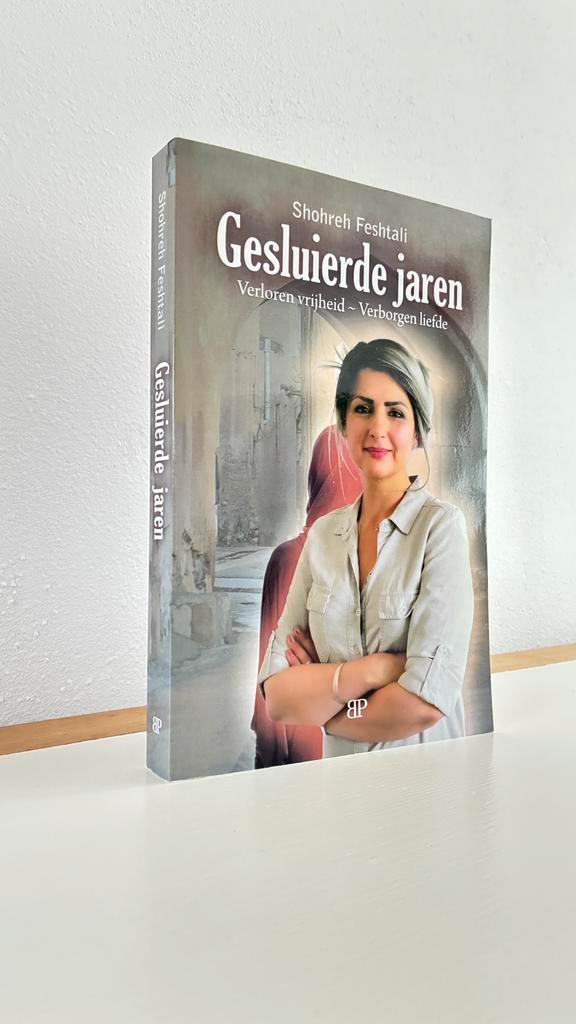 🌼 Gesluierde Jaren • NIEUW boek, Boeken, Romans, Nieuw, Nederland, Ophalen of Verzenden