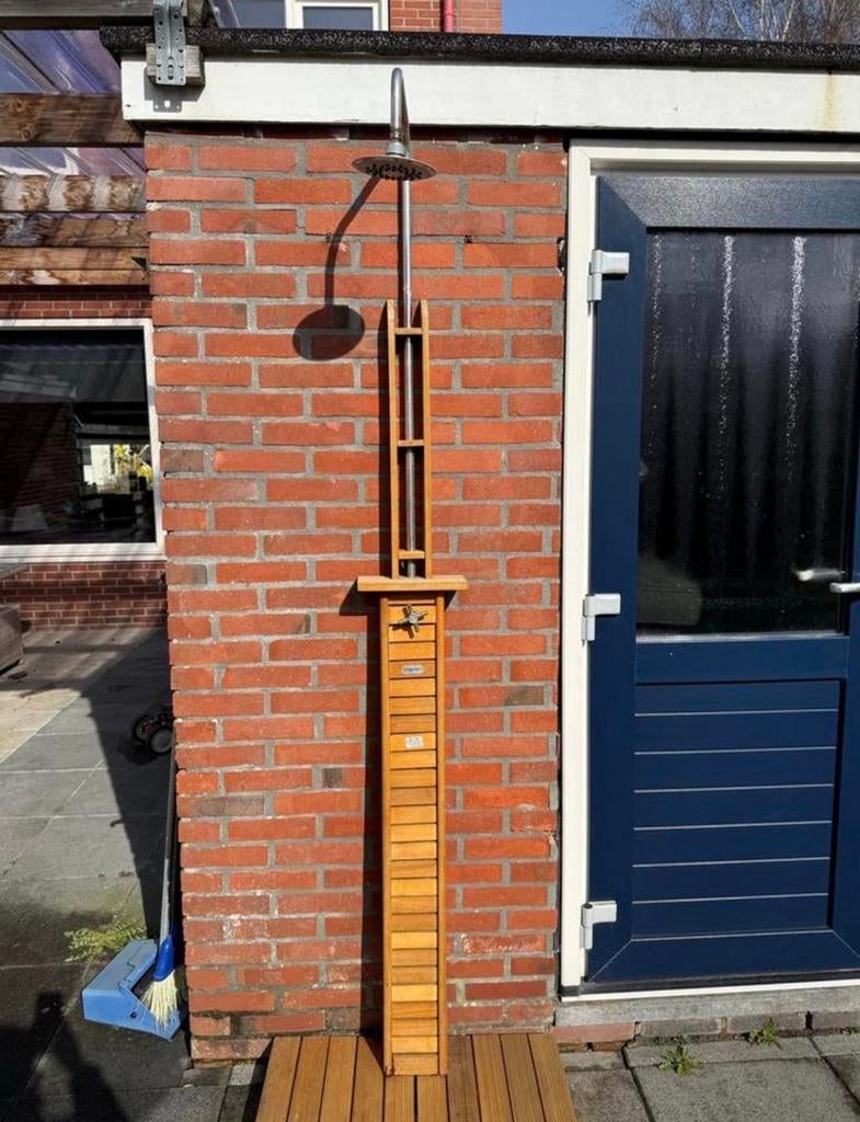 Houten buitendouche, Ophalen, Zo goed als nieuw