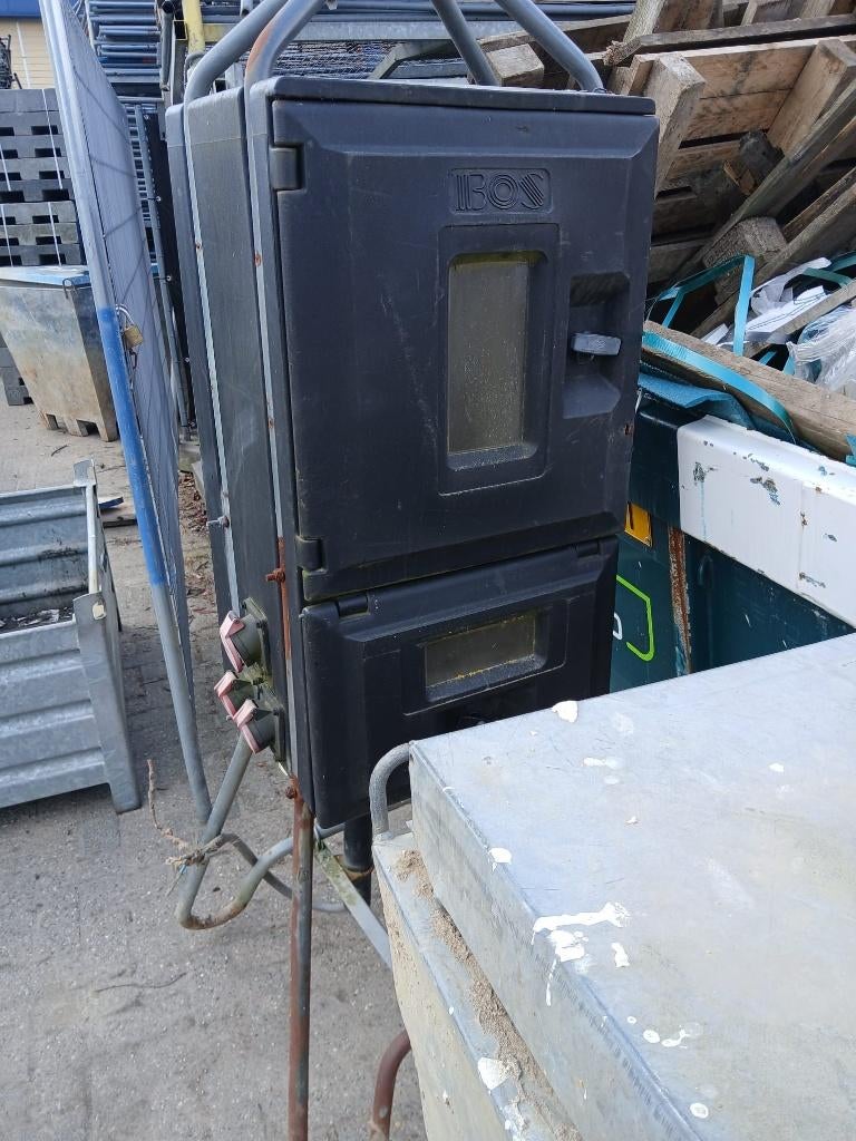 1 gebruikte bouwstroomkast en watermeterput, Ophalen, Gebruikt, Overige typen