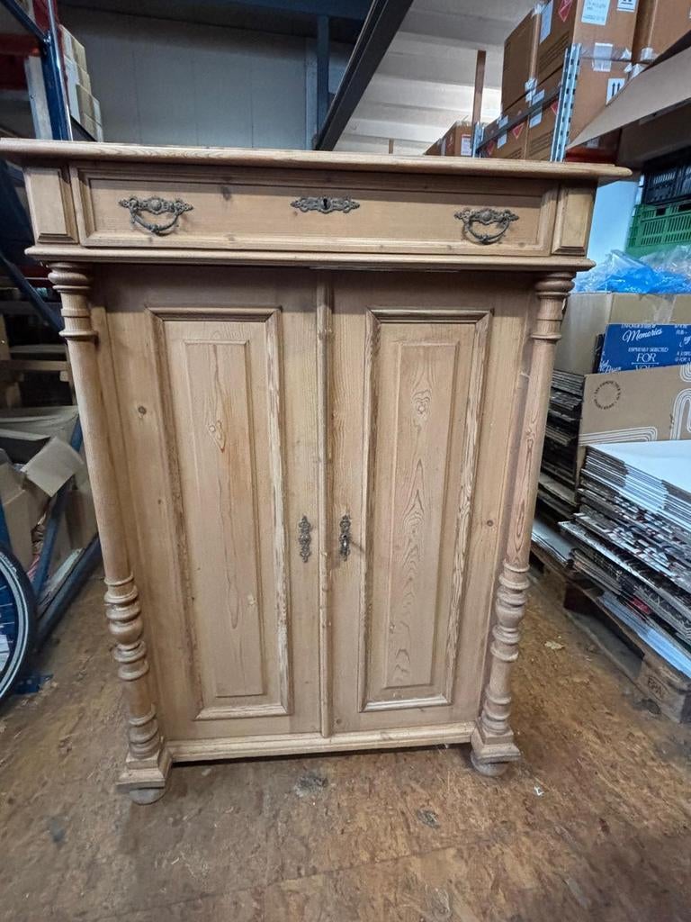 Antiek grenen kastje, Antiek en Kunst, Antiek | Meubels | Kasten, Ophalen