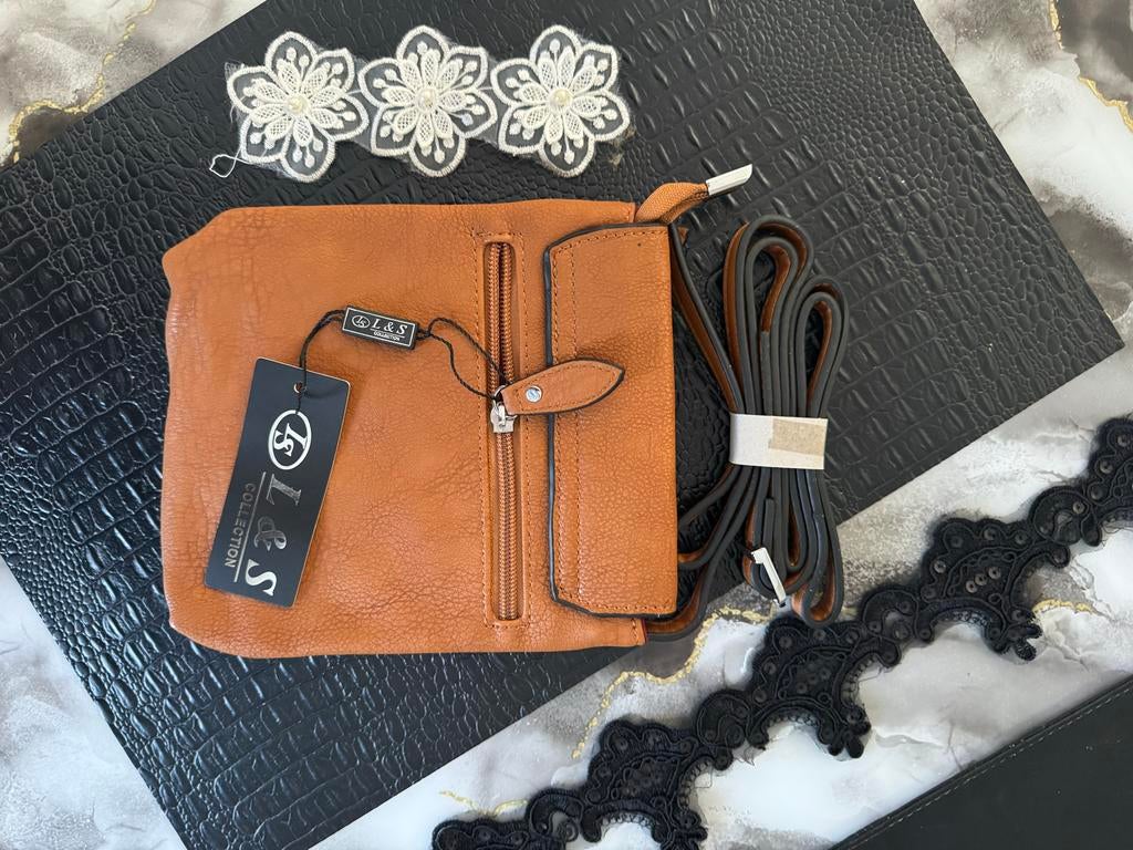 Camel/bruin schoudertasje met verstelbare band en 5 vakken, Ophalen of Verzenden, Nieuw, Bruin, Overige merken