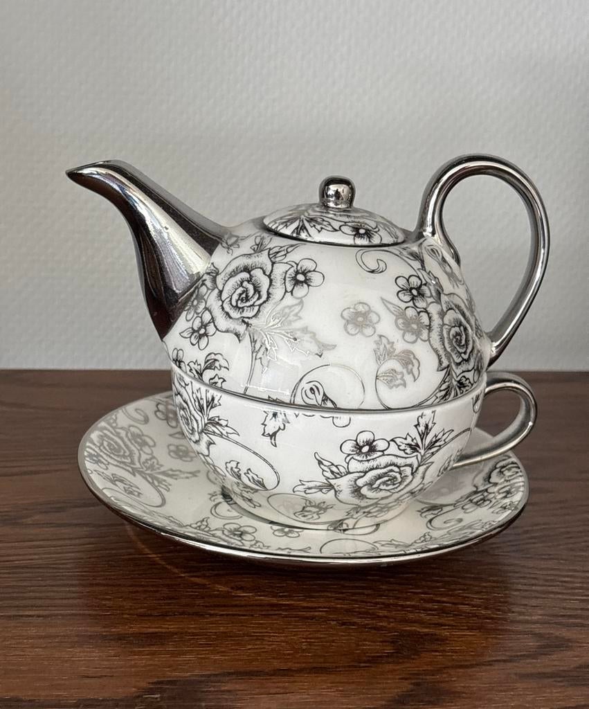 Thee voor één setje - Zilverkleurig bloemmotief, Ophalen of Verzenden