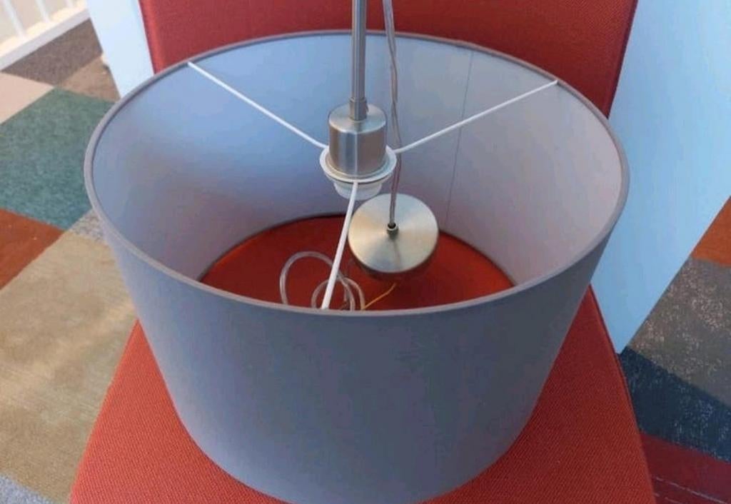 Moderne hanglamp met grijze kap - EGLO E27, Ophalen, Zo goed als nieuw, Stof, 75 cm of meer