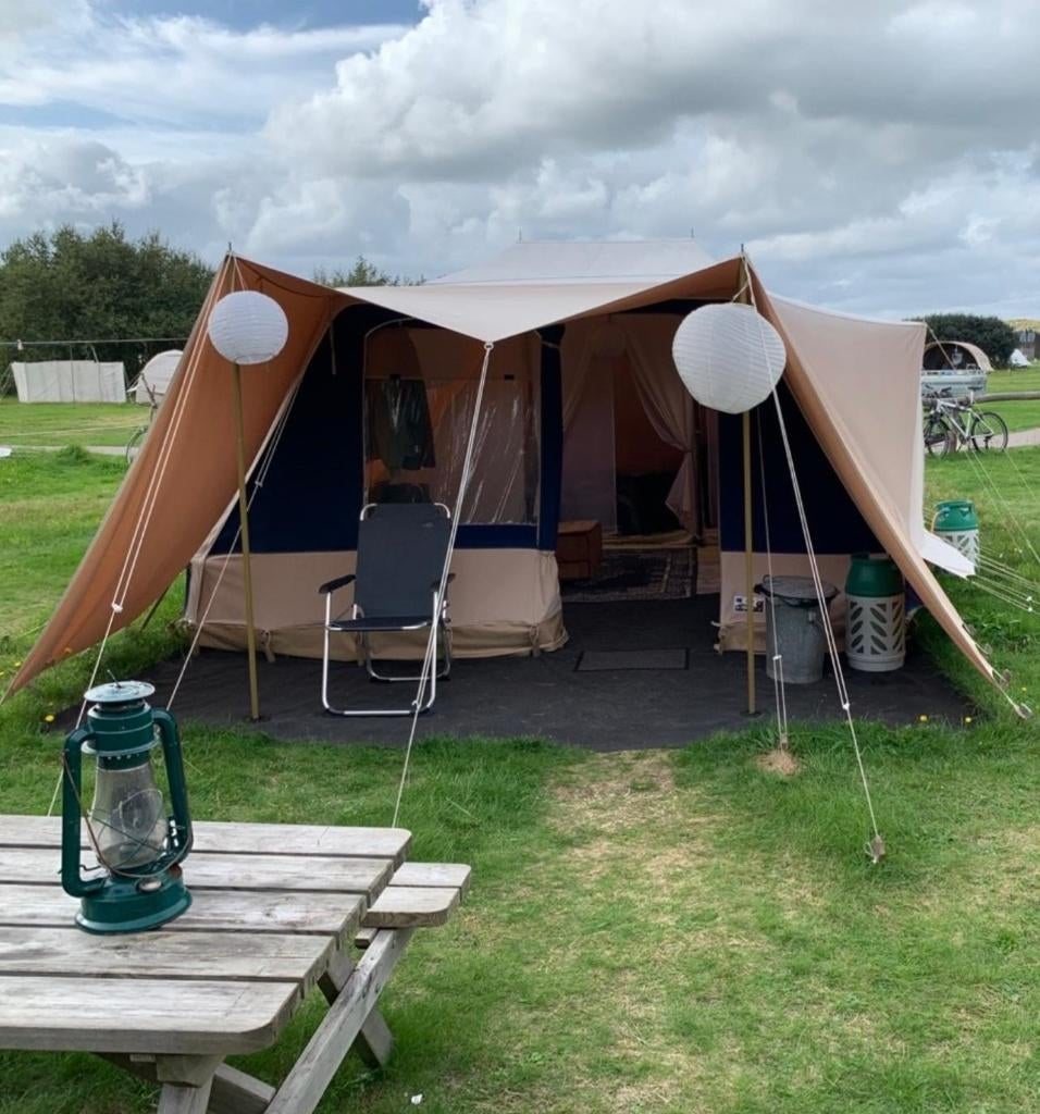 Vlieland Stortemelk volledig ingerichte tent te huur, Caravans en Kamperen, Tenten, tot en met 5, Ophalen