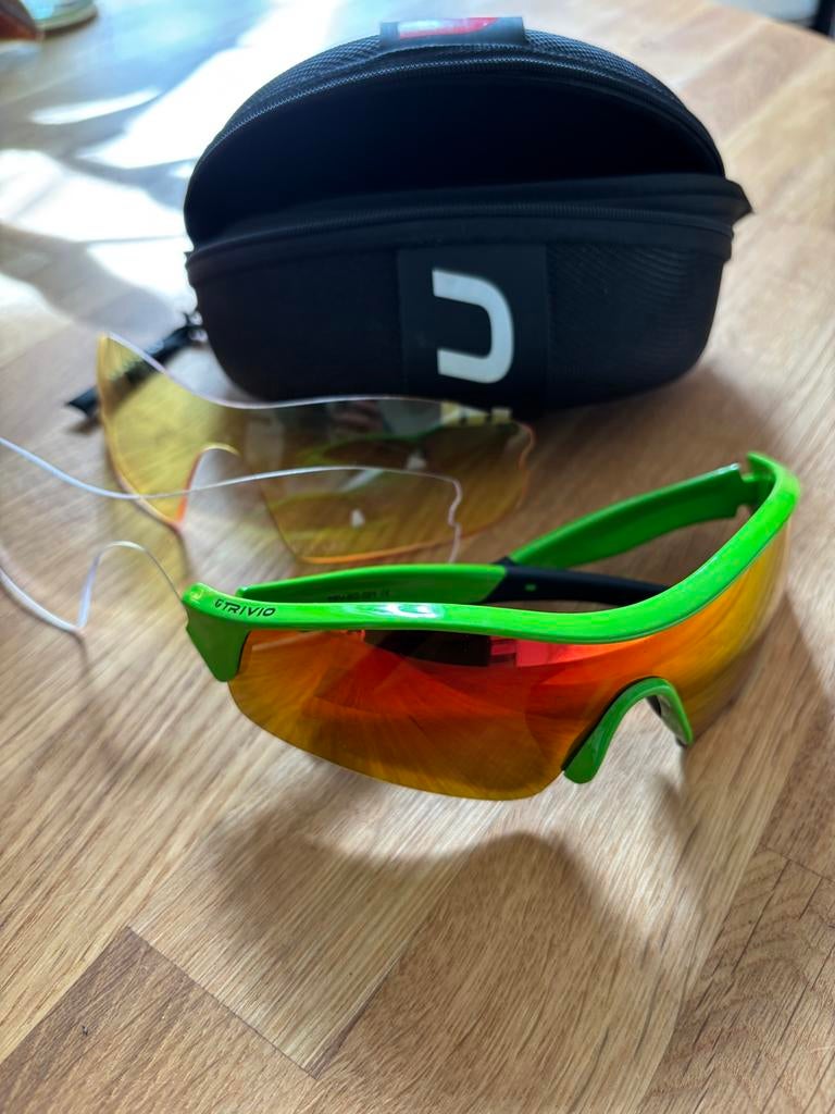 Sportbril met verwisselbare glazen en opberghoes, Sieraden, Tassen en Uiterlijk, Zonnebrillen en Brillen | Heren, Overige merken