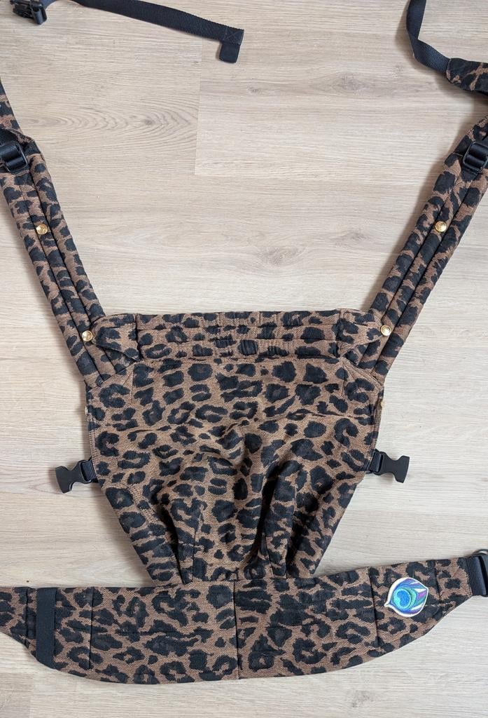 Artipoppe leopard print baby draagzak carrier, Kinderen en Baby's, Babydragers en Draagdoeken, Ophalen of Verzenden, Zo goed als nieuw