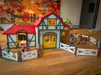 Playmobil paardenstal met figuren en accessoires, Ophalen of Verzenden, Gebruikt, Complete set