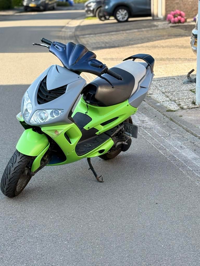 Peugeot Speedfight 2 - 70cc, 19mm carburateur, watergekoeld, Fietsen en Brommers, Brommeronderdelen | Scooters, Ophalen of Verzenden