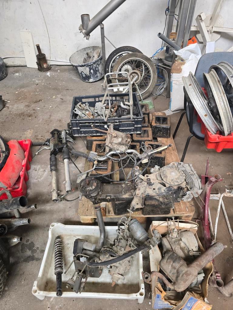 2 Kreidlers en diverse Kreidler onderdelen, Ophalen of Verzenden, Gebruikt, Blok