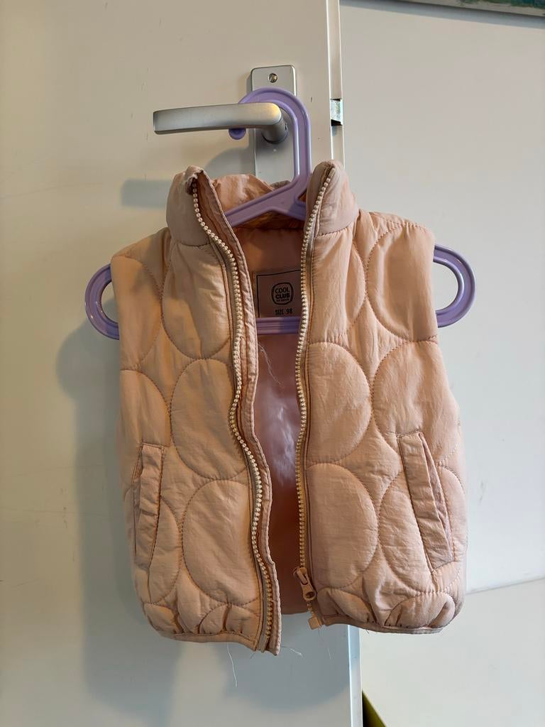 Roze gewatteerd bodywarmer maat 98, Kinderen en Baby's, Kinderkleding | Maat 98, Ophalen of Verzenden, Zo goed als nieuw, Meisje