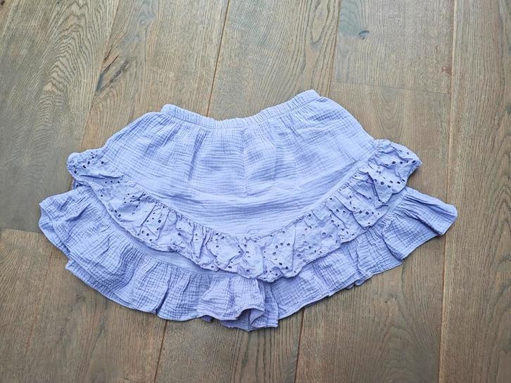 Te koop: Leuke korte broek met roezels, merk TESS V.  MT: M, Kleding | Dames, Broeken en Pantalons, Zo goed als nieuw, Maat 38/40 (M)