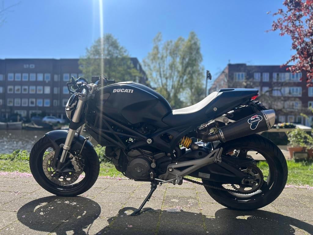 Ducati Monster 696 met Termignoni uitlaat, Motoren, Motoren | Ducati, 2 cilinders, Sportuitlaat, Particulier, Meer dan 35 kW