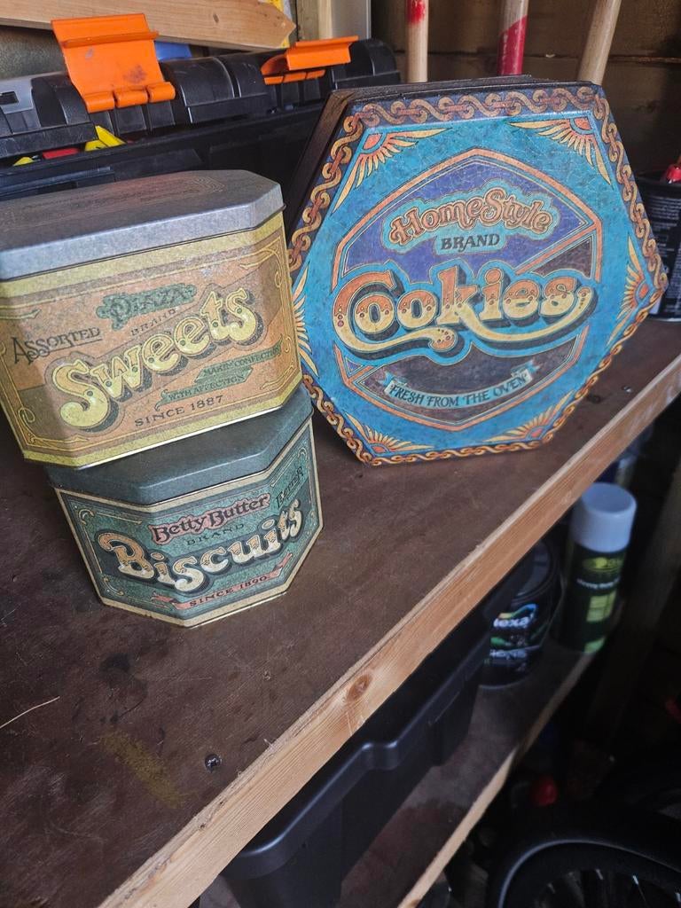 Drie leuke blikken met vintage look, Verzamelen, Blikken, Ophalen