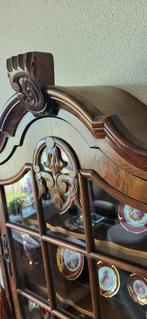Prachtige Vintage wortelnoten vitrine incl. limoges izgst, Ophalen of Verzenden, Zo goed als nieuw