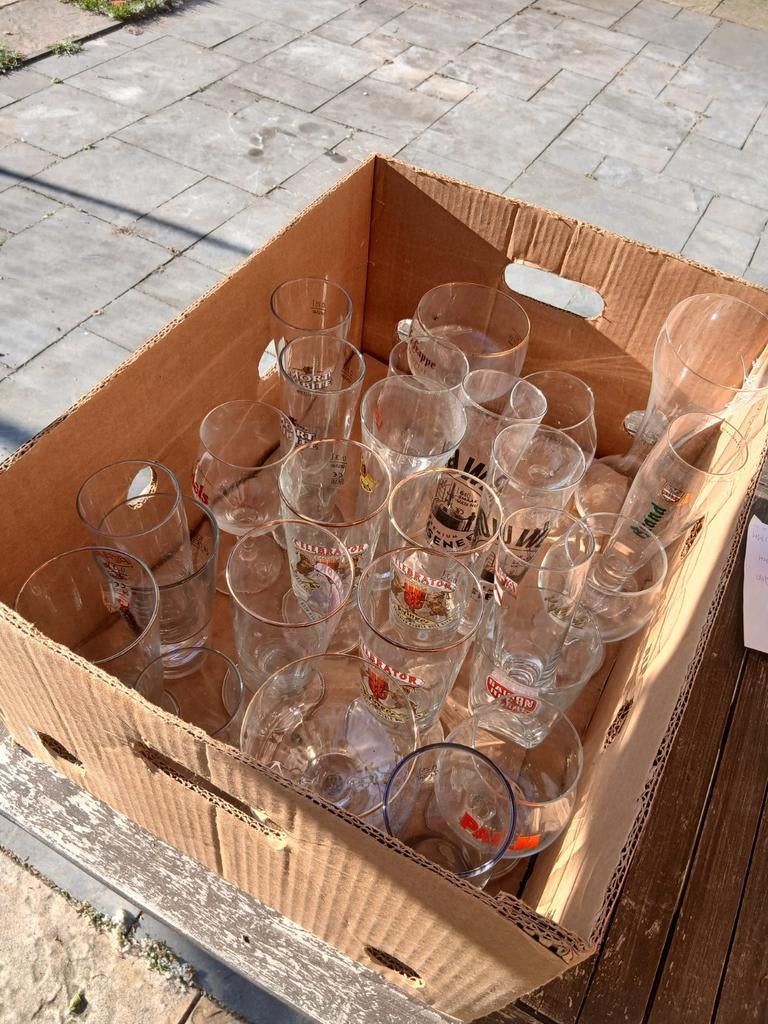 Gratis doos met speciaal bier glazen, Ophalen, Zo goed als nieuw, Glas of Glazen, Overige merken