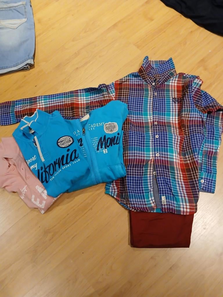 KINDERKLEDING
128/134, Kinderen en Baby's, Kinderkleding | Maat 128, Ophalen of Verzenden, Zo goed als nieuw, Jongen, Trui of Vest