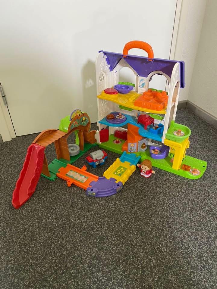 Vrolijke vriendjes huis, Ophalen of Verzenden, Zo goed als nieuw