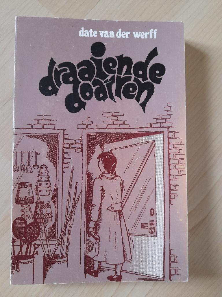 DRAAIENDE DOARREN door Date van der Werff friestalig, Boeken, Ophalen of Verzenden, Gelezen, Nederland