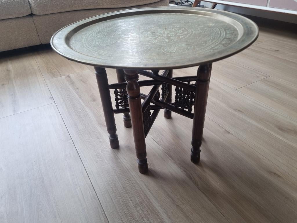 Marokkaanse messing dienblad tafel handgegraveerd uniek stuk, Huis en Inrichting, Tafels | Bijzettafels, Ophalen, Rond, Minder dan 55 cm