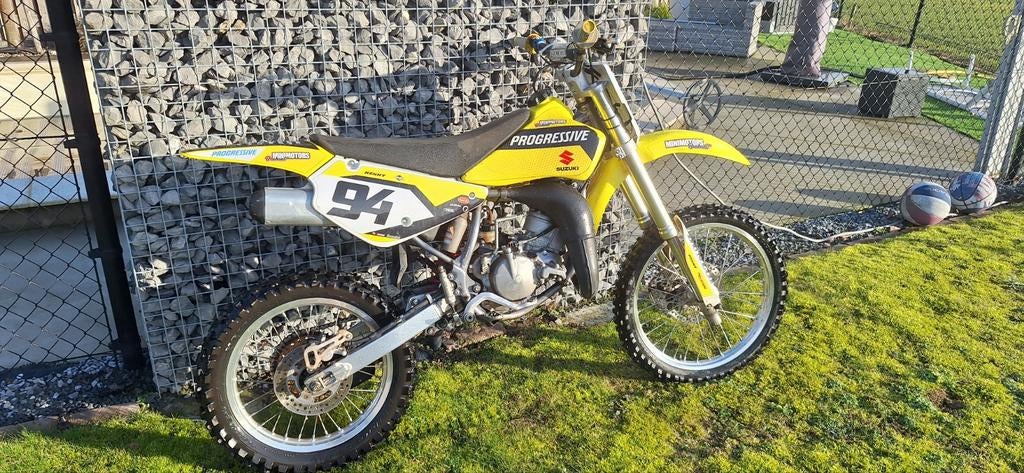 Suzuki RM 85 2009 met grote en kleine wielen, Motoren, Particulier, Crossmotor