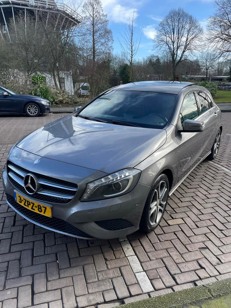 PRIJS VERLAAGD!! Mercedes-Benz A-Klasse A180 PANO AUT, Auto's, Automaat, Achterwielaandrijving, 1295 kg, 4 cilinders