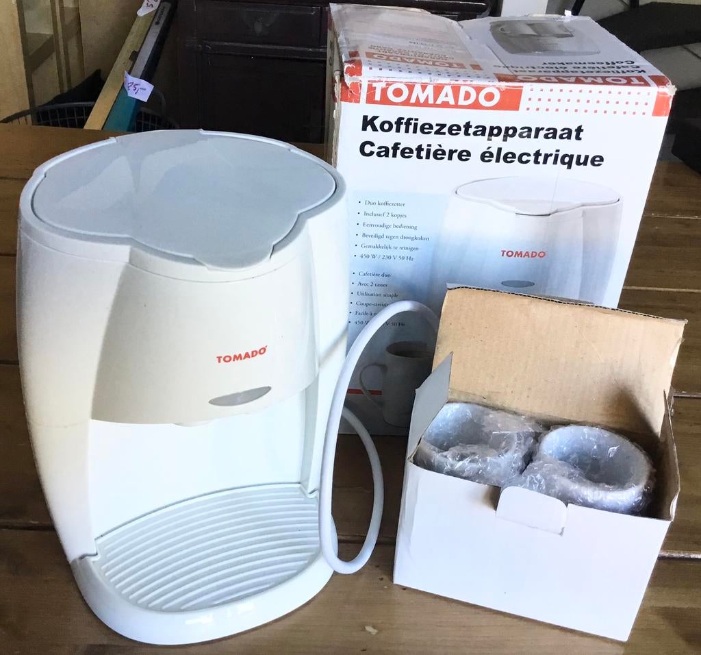 TOMADO COMPACT KOFFIEZETAPPARAAT MET 2 KOPJES, Witgoed en Apparatuur, Waterkokers, Minder dan 1 liter, Ophalen of Verzenden, Gebruikt