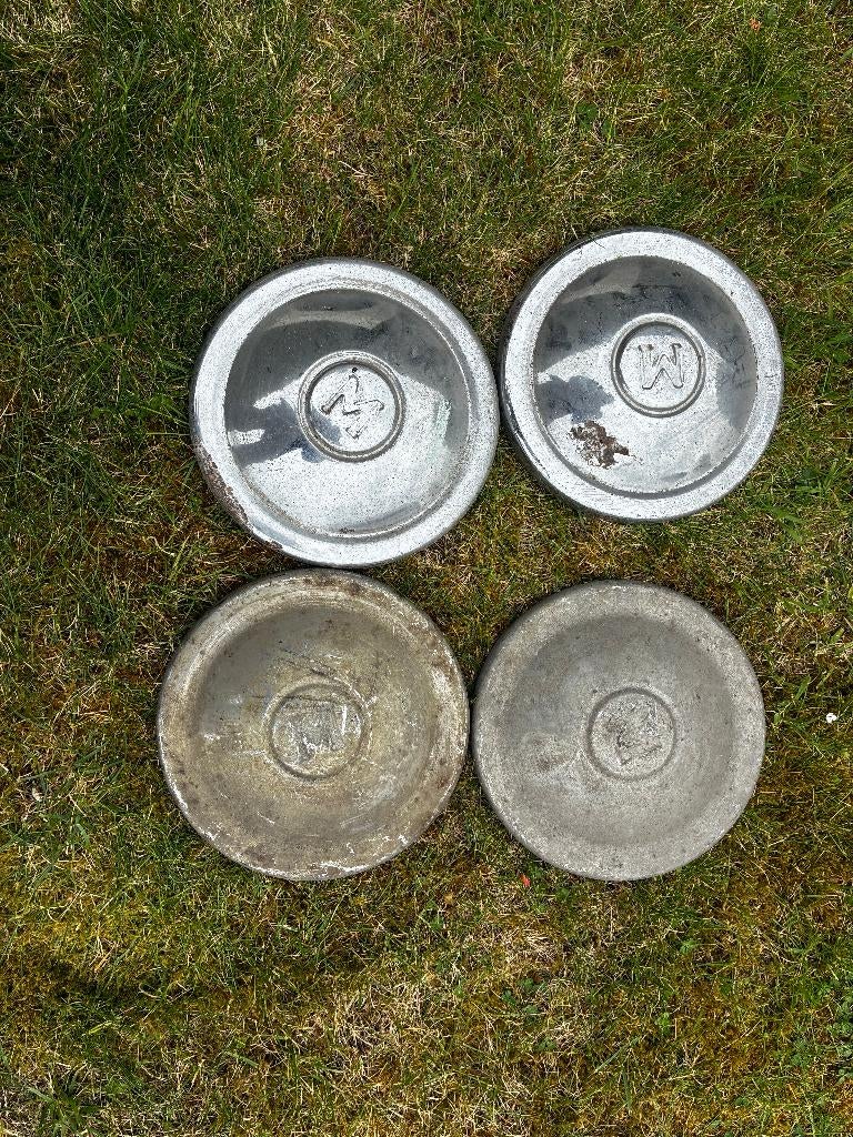 Originele wieldeksels Morris Minor van de jaren 1950 -1960 ., Ophalen of Verzenden