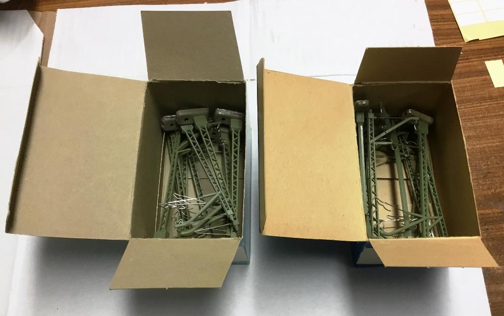 Märklin H0 20x # 7009 BOVENLEIDING - MASTEN oud model in OVP, Hobby en Vrije tijd, Modeltreinen | H0, Gebruikt, Overige typen