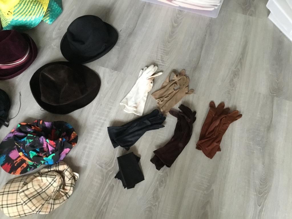 Hoedjes enz., Ophalen, Gedragen, One size fits all