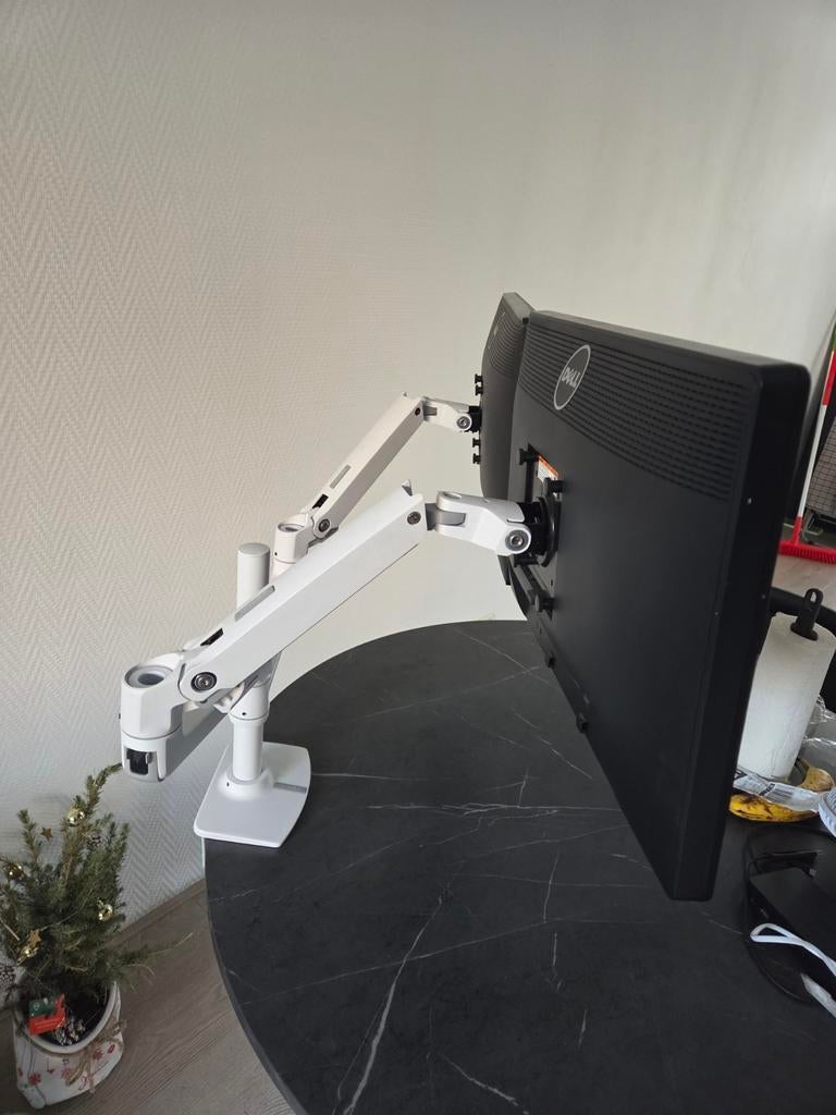 Dell monitor en dubbele monitorarmen., IPS, Zo goed als nieuw, Onbekend, Overige resoluties