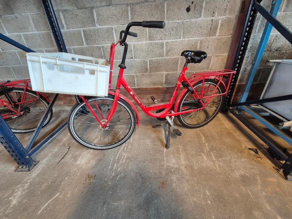 Rode Transportfiets – Oldskool Retro Delivery Bike, Fietsen en Brommers, Fietsen | Oldtimers, Minder dan 47 cm, Ophalen, Jaren '60 of nieuwer