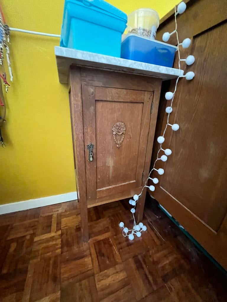 Vintage Nachtkastje met Marmeren Blad - Hout, Ophalen, Gebruikt, Minder dan 45 cm, 55 tot 70 cm