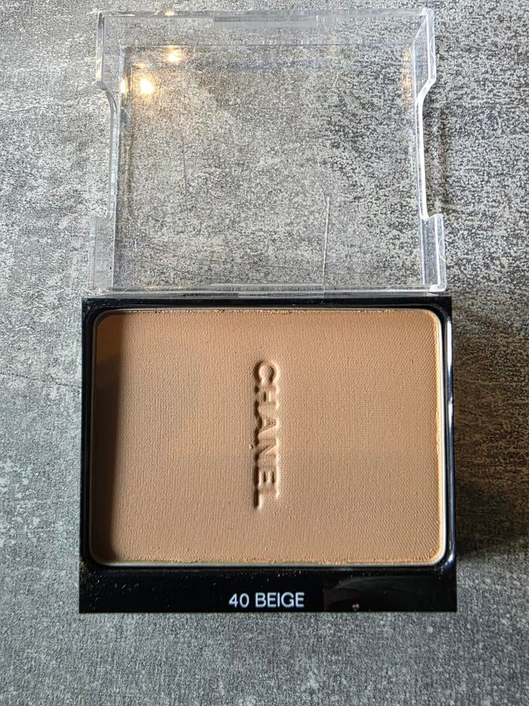 Chanel Vitalumière Compact Douceur 40 Beige nieuw, Gehele gezicht, Beige, Onbekend, Nieuw