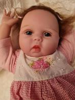 Levensechte Reborn Babypop met Geroot Haar in Nieuwstaat, Kinderen en Baby's, Speelgoed | Poppen, Ophalen of Verzenden, Zo goed als nieuw