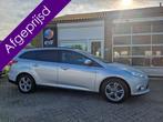 Ford Focus - Wagon ''Trendline'' Navi - Clima - Stoelverwarm, Auto's, Euro 5, Gebruikt, Handgeschakeld, Grijs
