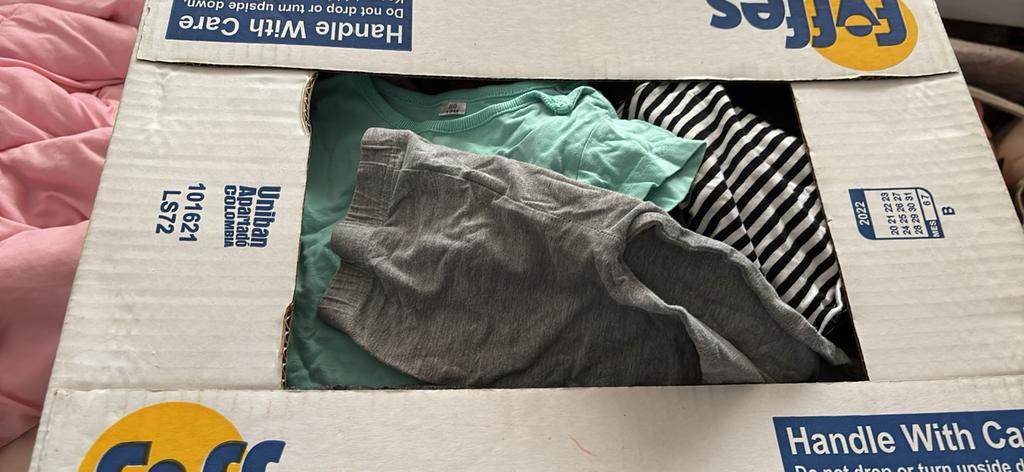 Doos kleding meisje, Ophalen, Gebruikt