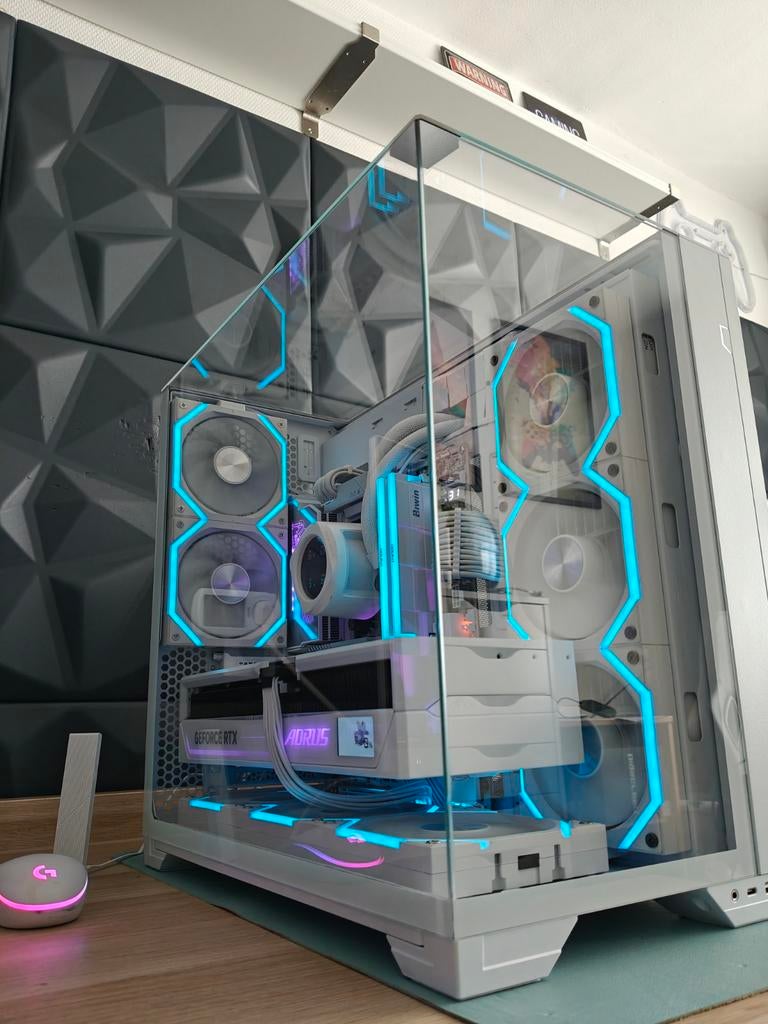 Dikke game pc 9800X3D + RTX5090, Computers en Software, Ophalen, 32 GB, Virtual Reality, Gigabyte / AMD