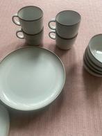 IKEA GLADELIG servies set, Keramiek, Ophalen of Verzenden, Zo goed als nieuw, Effen
