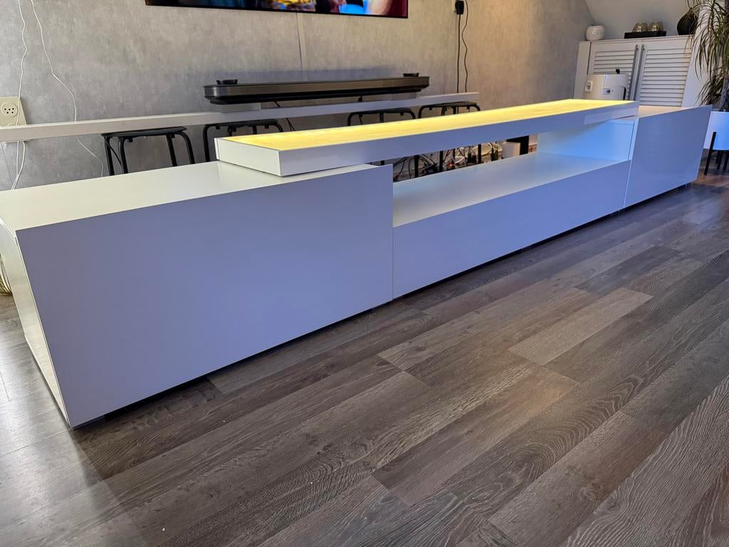 Modern dressoir met glasplaat, verlichting en lades, Huis en Inrichting, Kasten | Dressoirs, Ophalen, Gebruikt, Glas, 200 cm of meer