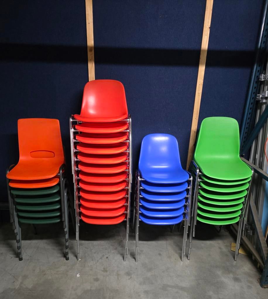 Kantinestoelen verschillende kleuren, Huis en Inrichting, Stoelen, Vijf, Zes of meer stoelen, Kunststof, Metaal, Overige kleuren