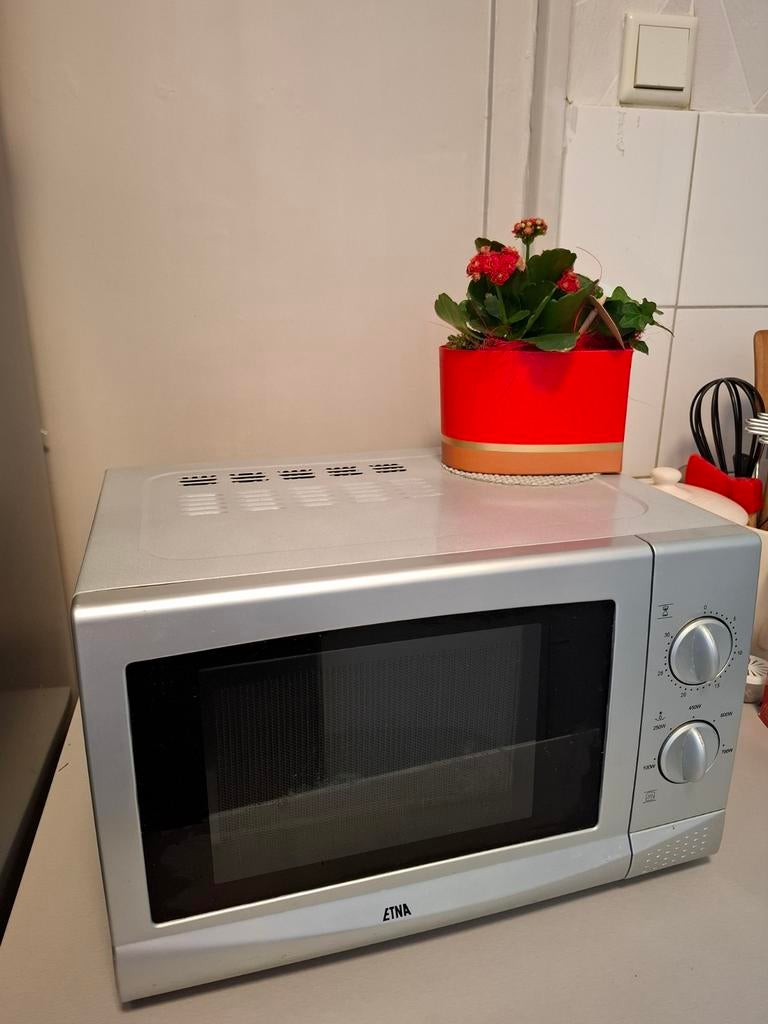 Etna Magnetron - Compact en Gebruiksvriendelijk, Witgoed en Apparatuur, Magnetrons, Ophalen