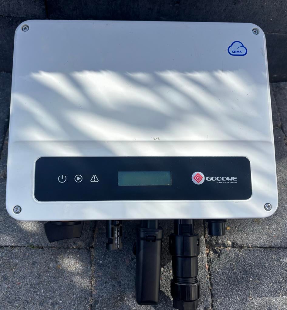 Goodwe GW2000-XS 2kW 1-fase omvormer, Doe-het-zelf en Verbouw, Ophalen, Zo goed als nieuw, Overige typen