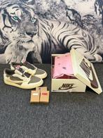 Air Jordan 1 Low Travis Scott Reverse Mocha, Kleding | Heren, Schoenen, Ophalen of Verzenden, Nieuw, Overige kleuren, Sneakers of Gympen