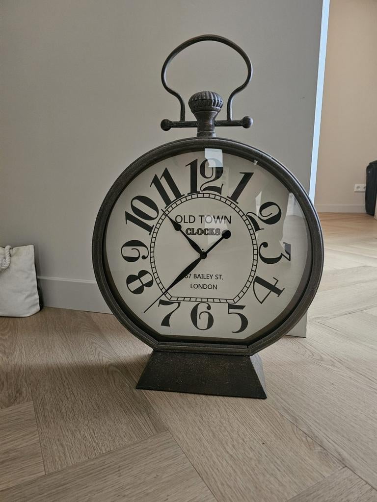 Landelijke klok, Huis en Inrichting, Woonaccessoires | Klokken, Ophalen of Verzenden, Zo goed als nieuw, Staande klok
