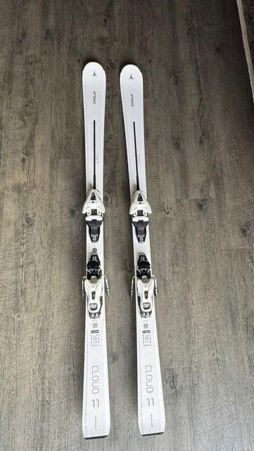 Skies Atomic cloud 11 wit 161cm, Sport en Fitness, Skiën en Langlaufen, Ophalen, 160 tot 180 cm, Zo goed als nieuw, Atomic