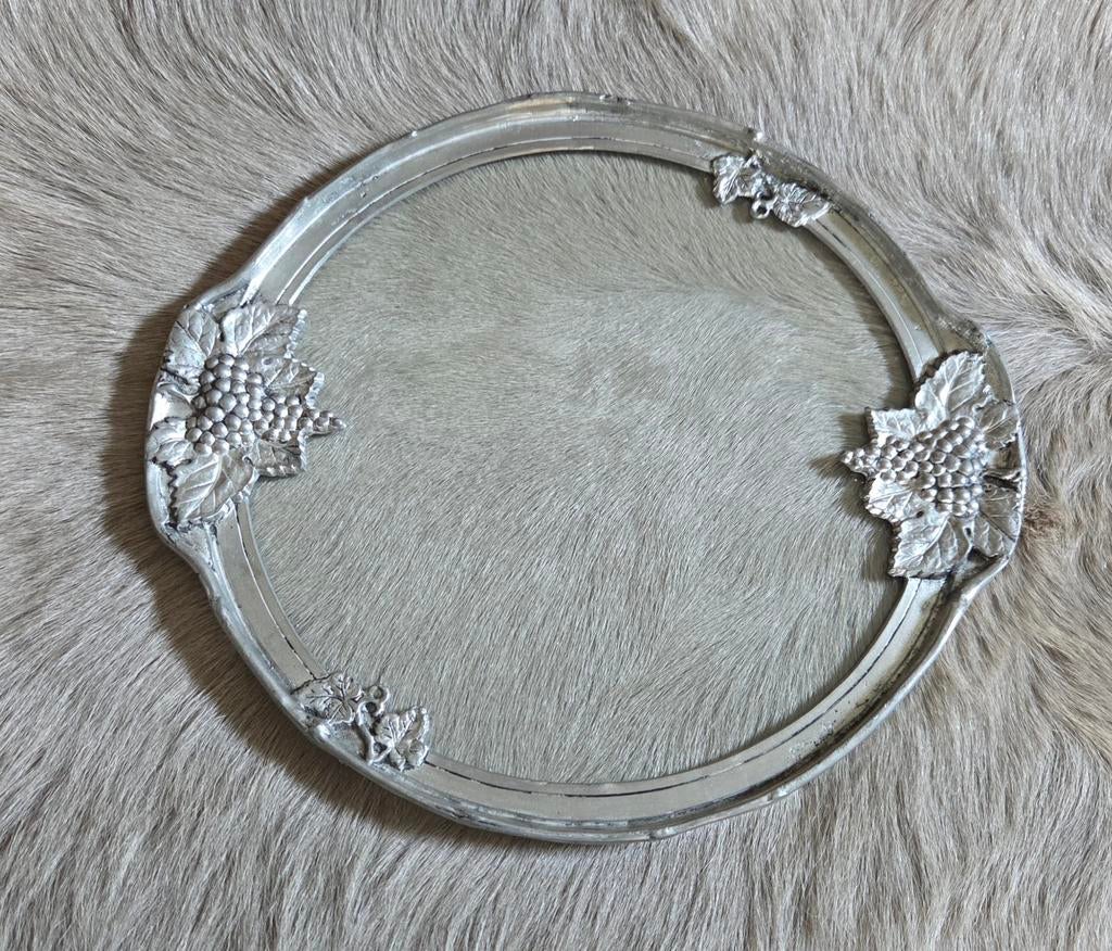 Kurz Edeltin rond dienblad met tinnen druifmotieven, Antiek en Kunst, Antiek | Tin, Ophalen of Verzenden