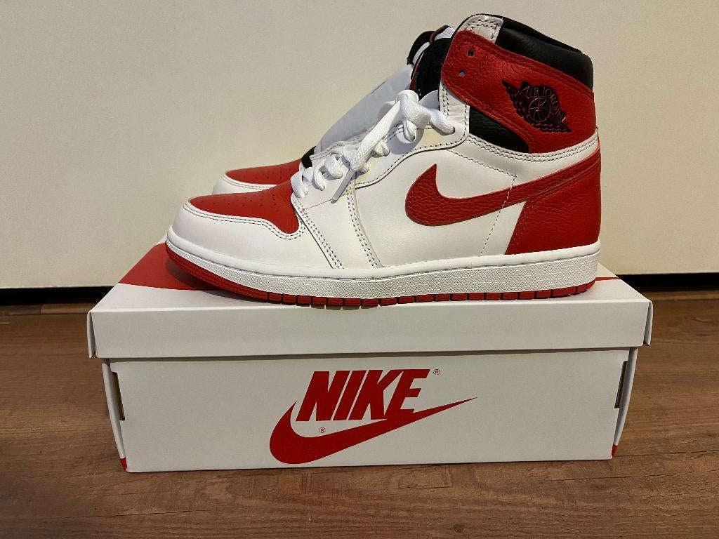 Te koop: Air Jordan 1 High OG "Heritage", Kleding | Heren, Schoenen, Wit, Nieuw, Ophalen of Verzenden, Sneakers of Gympen
