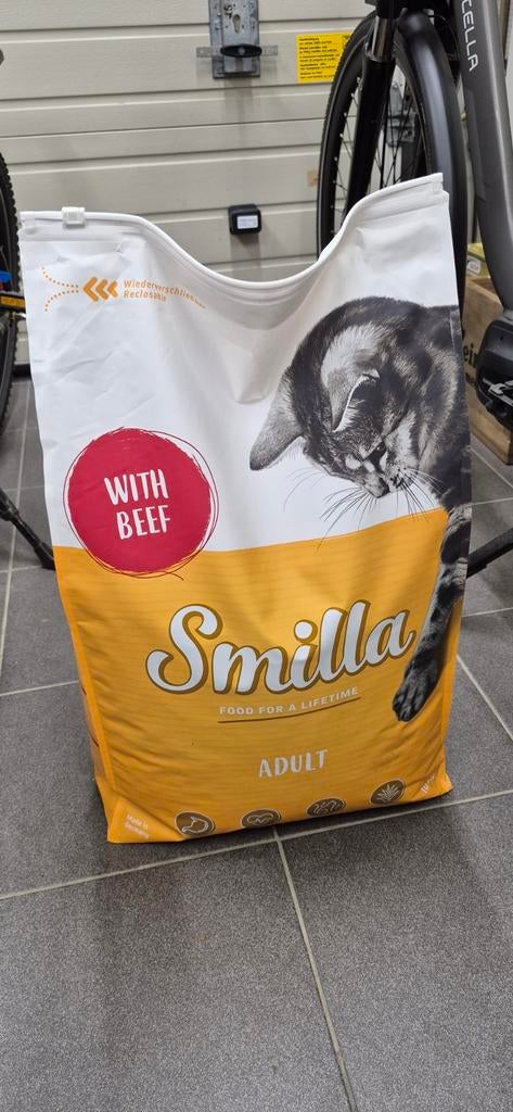 Smilla kattenvoer Beef 10kg NIEUW, Dieren en Toebehoren, Ophalen, Kat