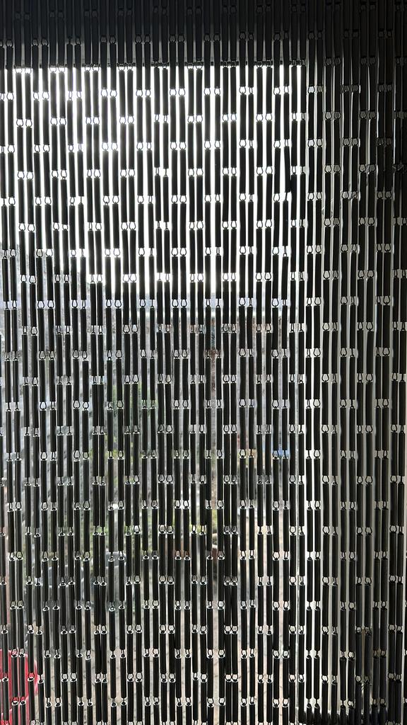 Vliegenhor grijs. Hoogte 2,23 m, breedte 84 cm, Ophalen, Gebruikt, 200 cm of meer, 50 tot 100 cm