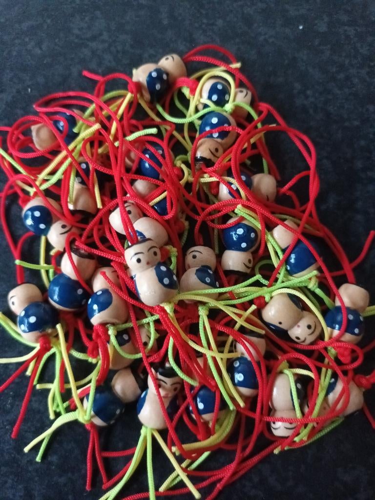 Nieuw gelukspoppetjes 27x donker blauw-rood, Verzamelen, Sleutelhangers, Ophalen of Verzenden, Nieuw